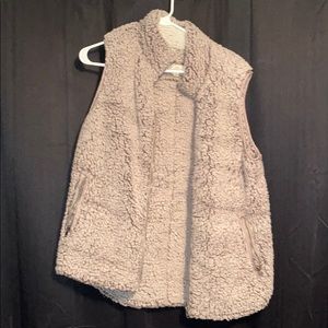 Thread Supply Vest
